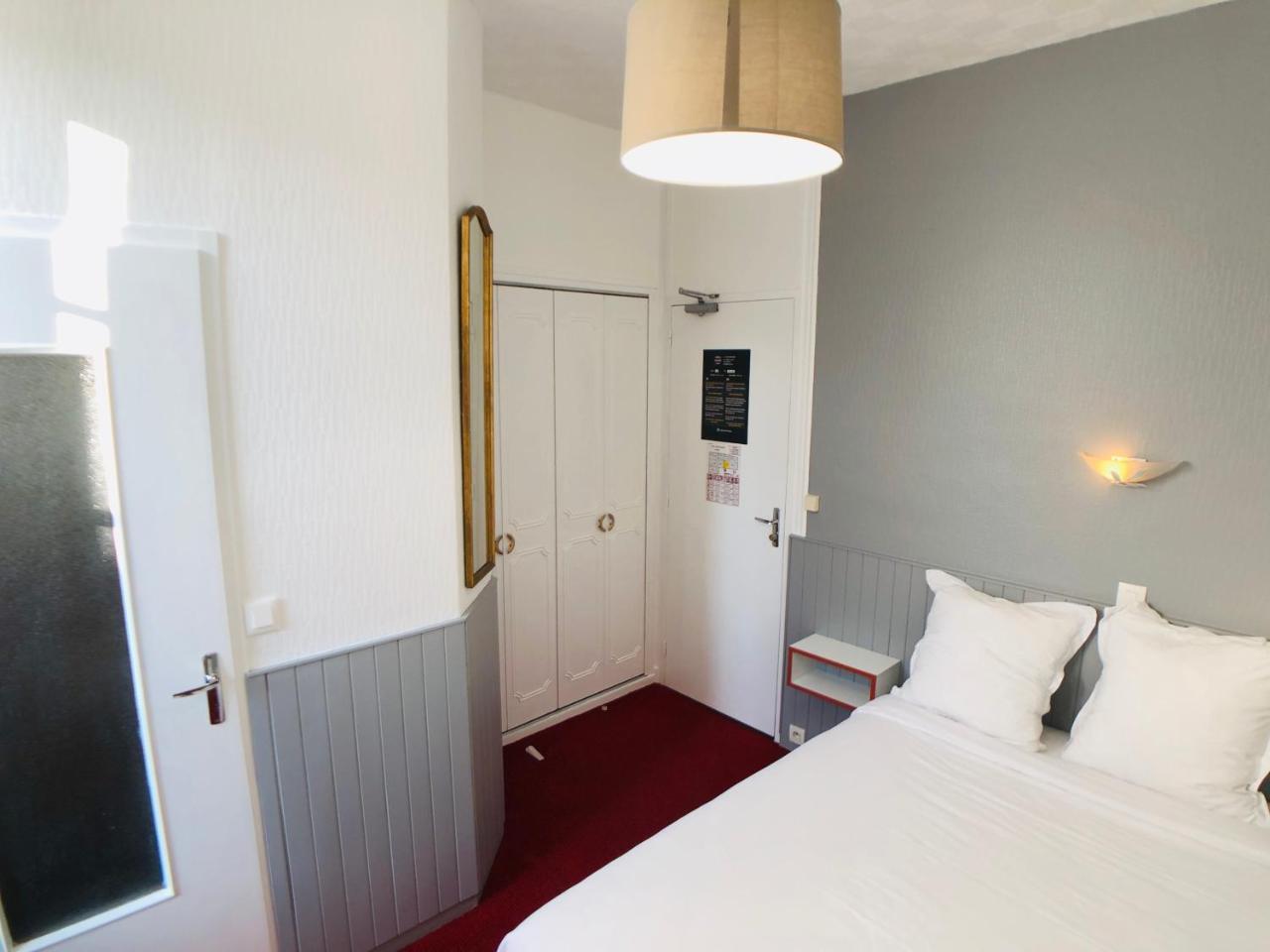 סומור Cit'Hotel Le Volney מראה חיצוני תמונה