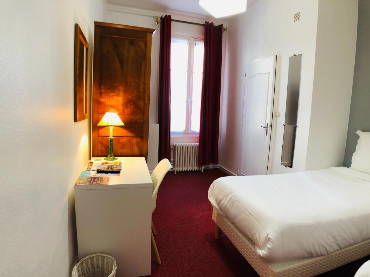 סומור Cit'Hotel Le Volney מראה חיצוני תמונה