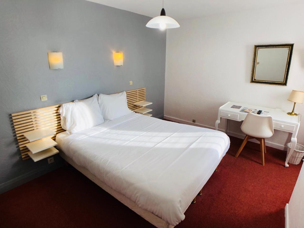 סומור Cit'Hotel Le Volney מראה חיצוני תמונה